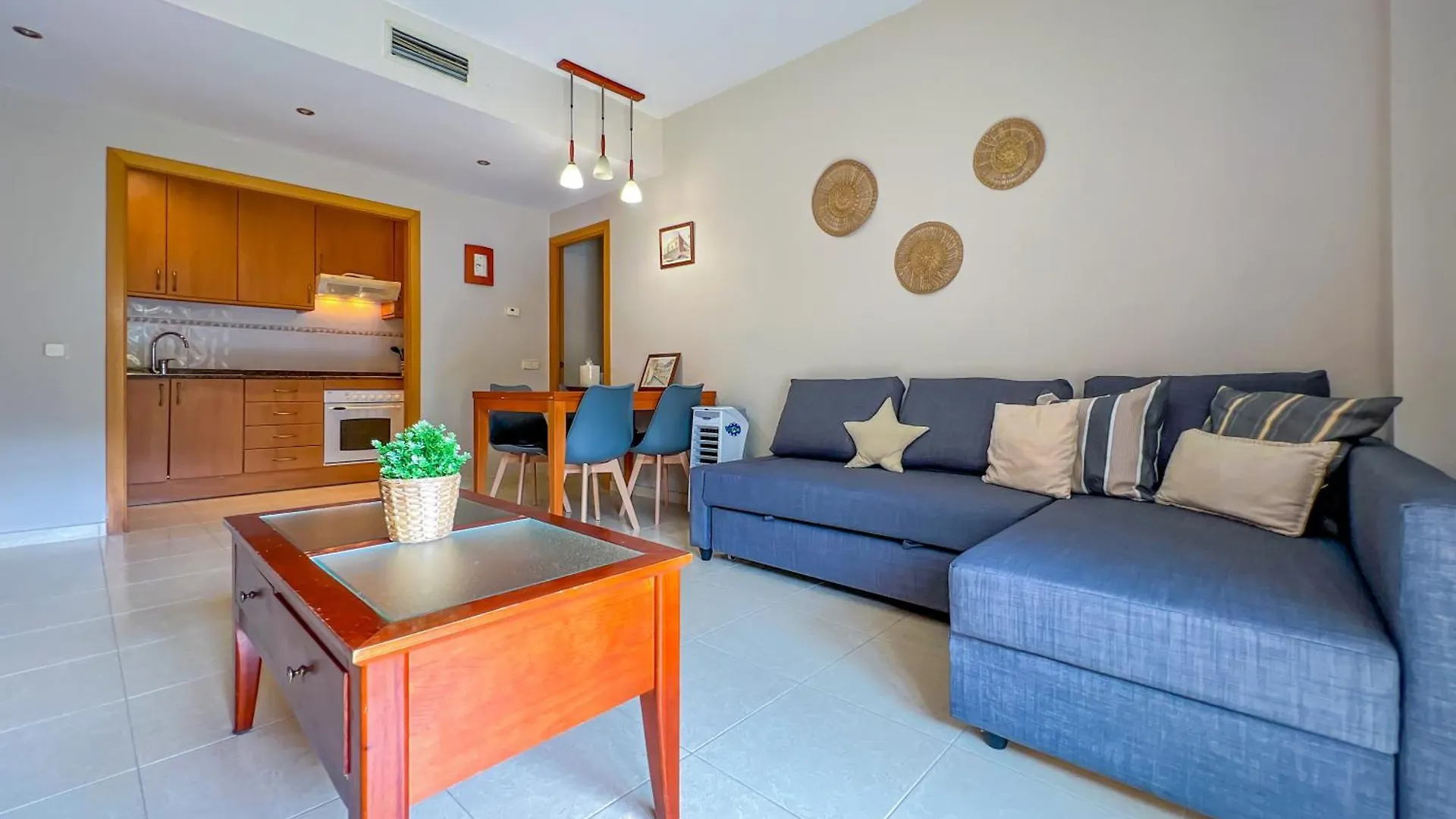 Apartment Vivalidays Elia - Fenals - Lloret De Mar Spain