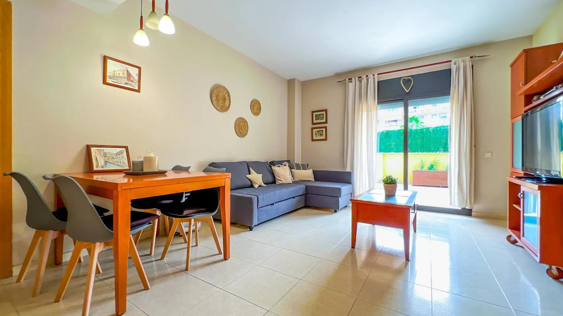 Vivalidays Elia - Fenals - Lloret De Mar Apartment
